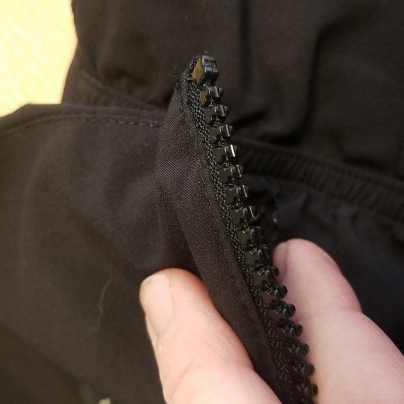 𝅺fila track jacket gray black womens size S ruched zip up front thumb holes - Picture 11 of 12